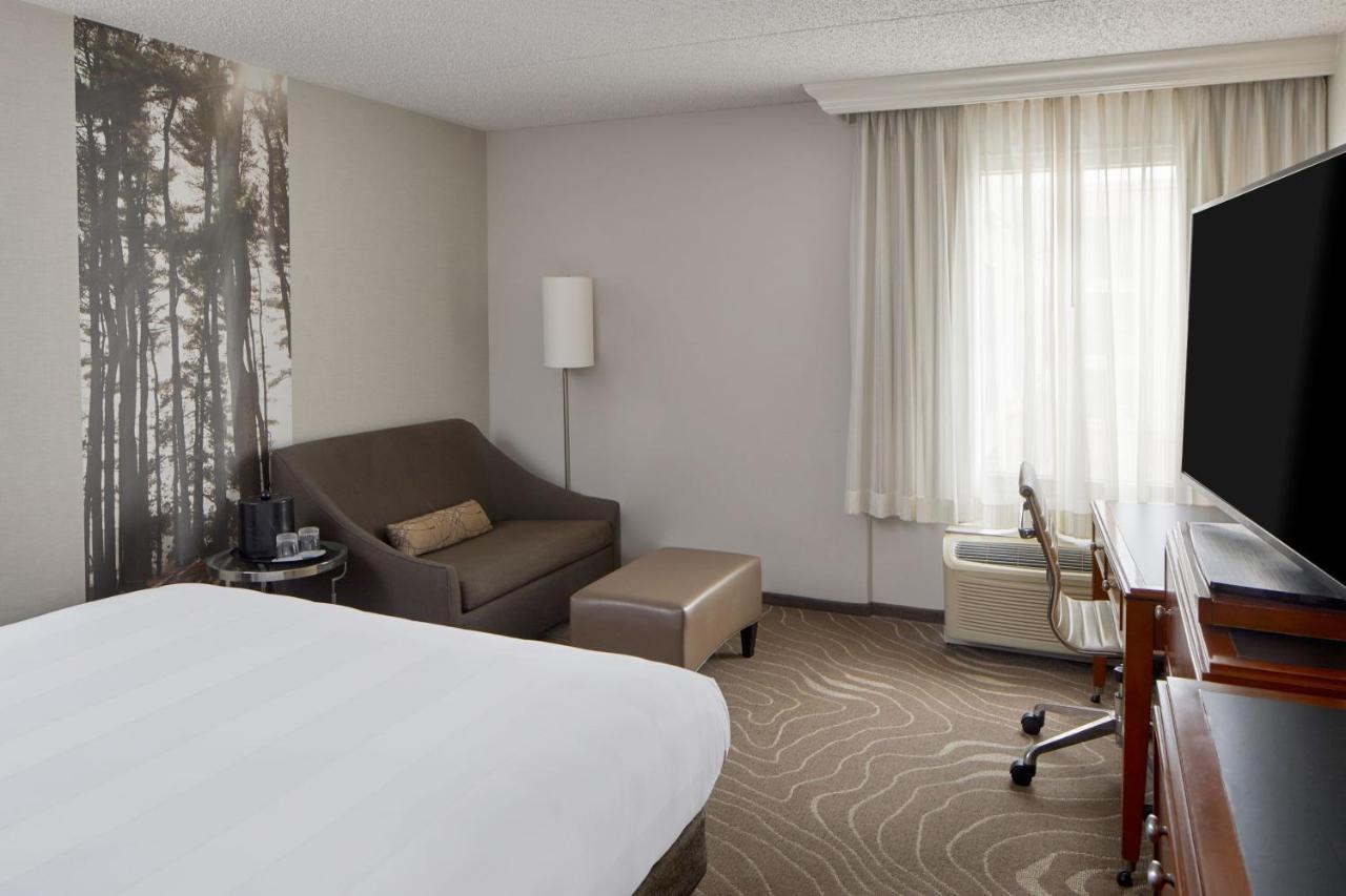 Detroit Metro Airport Marriott Hotel Romulus Exterior foto